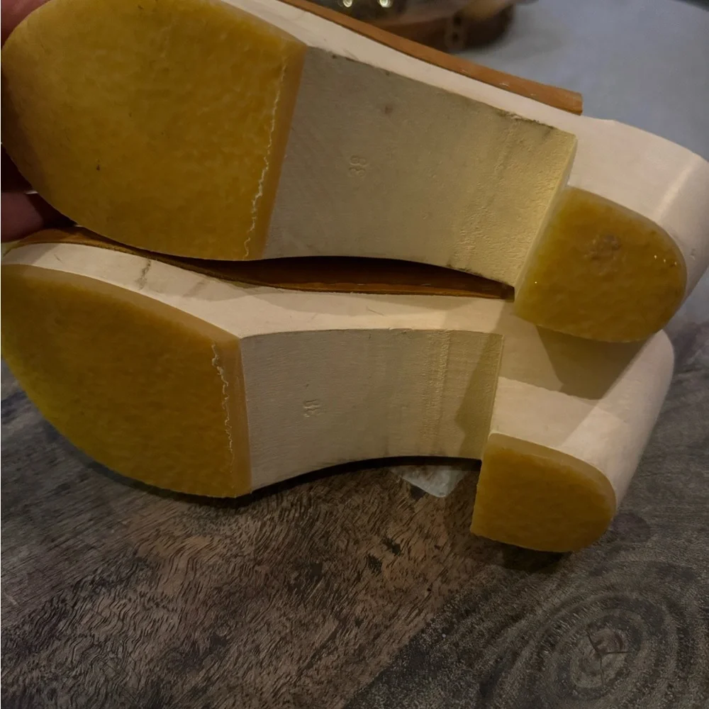 Bryr Tan Leather Women's Mules with Buckle Size 8 - Picture 6 of 7